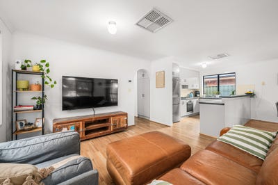 /international/au/25-lumsden-court-evanston-park-sa-151375316/