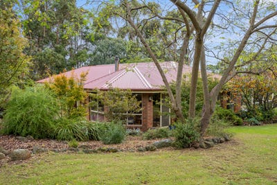 /international/au/75-smiths-road-cobden-vic-151141696/