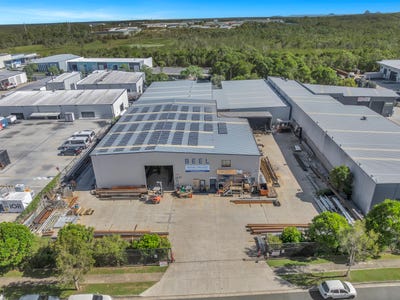 /international/au/29-31-geo-hawkins-crescent-corbould-park-qld-505171916/