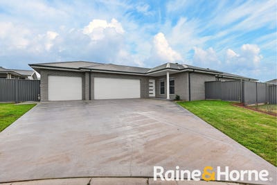 /international/au/13-wave-court-dubbo-nsw-151564600/