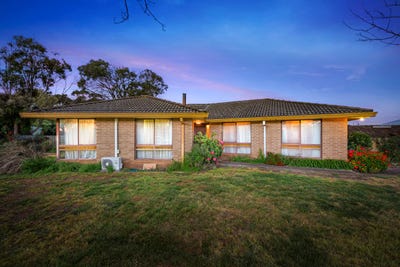 /international/au/209-howe-street-miners-rest-vic-152715824/