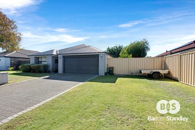 /international/au/3-flowerdale-court-millbridge-wa-151150488/