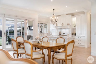 /international/au/1308-gregory-street-lake-wendouree-vic-152071676/