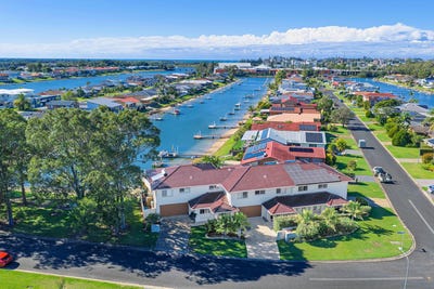 /international/au/2-1-laguna-place-port-macquarie-nsw-151276004/
