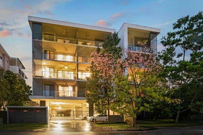 /international/au/9-9-13-mayhew-street-sherwood-qld-151252772/