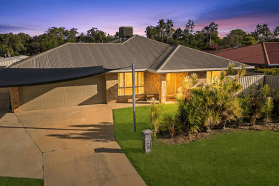 /international/au/16-crinum-crescent-emerald-qld-151230880/