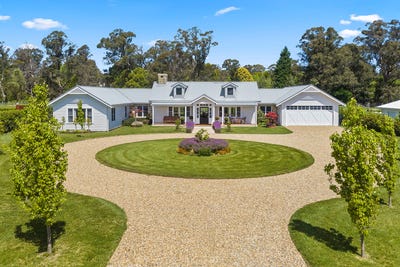 /international/au/17-heritage-drive-bundanoon-nsw-152630976/