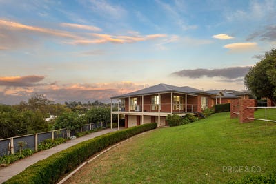 /international/au/7-9-warralong-court-leongatha-vic-150959756/