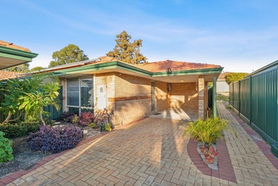/international/au/8-44-chullwyne-mews-high-wycombe-wa-151168524/