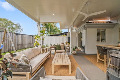 /international/au/13-99-heeb-street-ashmore-qld-152227060/