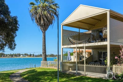 /international/au/7-curlew-court-semaphore-park-sa-152584968/