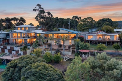 /international/au/18-katrina-crescent-glenmaggie-vic-151458104/