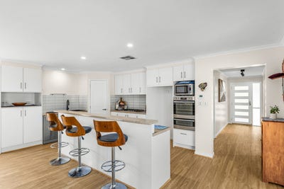 /international/au/23-sameden-drive-noarlunga-downs-sa-150969500/