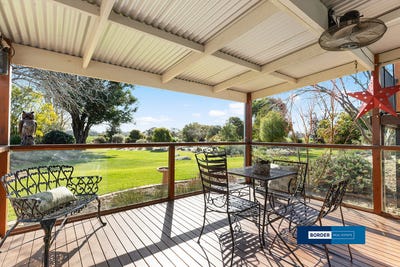 /international/au/214-old-deniliquin-road-moama-nsw-152590528/