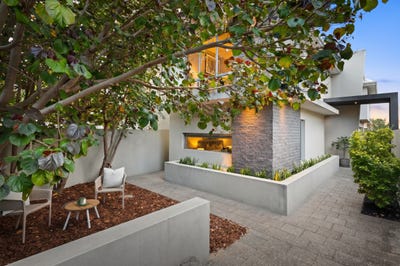 /international/au/203a-duke-street-scarborough-wa-152577660/