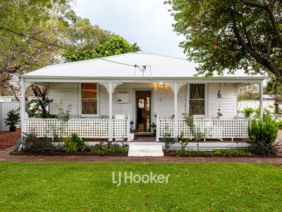 /international/au/89-kent-street-busselton-wa-151323048/