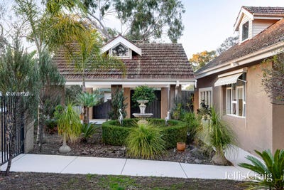 /international/au/130-grand-boulevard-montmorency-vic-148716872/