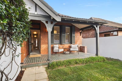 /international/au/31-golf-parade-manly-nsw-151493880/
