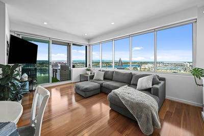 /international/au/612-1-2-tarni-court-new-port-sa-151641348/