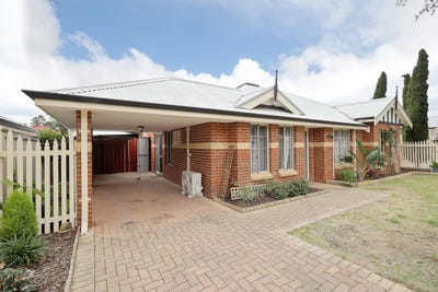 /international/au/1-28-holmesdale-road-woodbridge-wa-148505188/