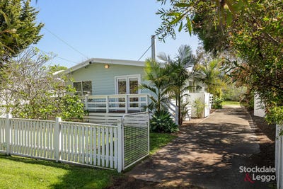 /international/au/20-mckenzie-road-cowes-vic-152631988/