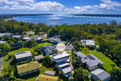 /international/au/8-beattie-court-tin-can-bay-qld-151416296/