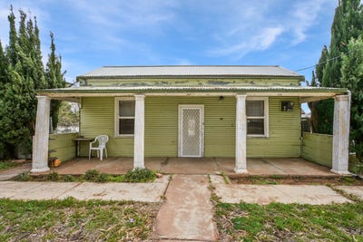 /international/au/110-wilson-street-broken-hill-nsw-148431588/