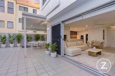 /international/au/8-41-dixon-street-coolangatta-qld-151486220/