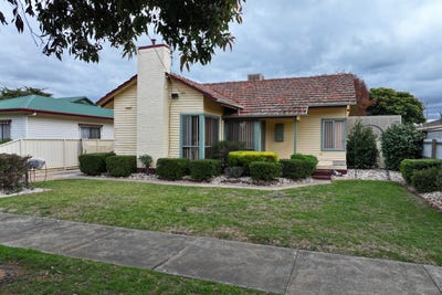 /international/au/22-hopetoun-street-rochester-vic-151465404/