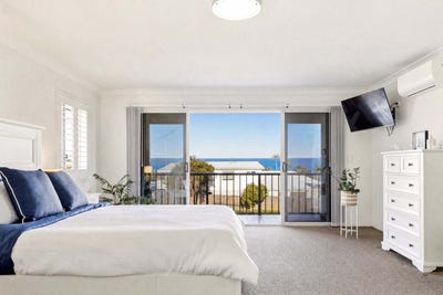 /international/au/37-dover-road-margate-qld-152433220/