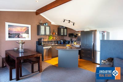 /international/au/4-3-penders-court-jindabyne-nsw-147982944/