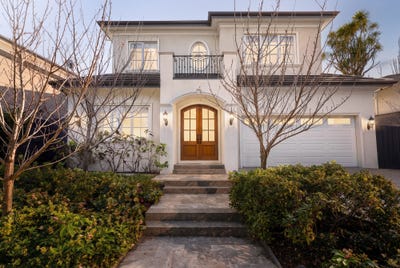 /international/au/8-beech-street-camberwell-vic-152500696/