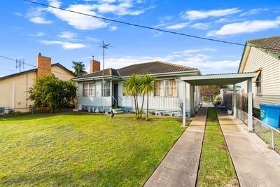 /international/au/24-knight-street-maffra-vic-148554756/