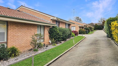 /international/au/unit-5-132-lambert-street-bathurst-nsw-151639708/
