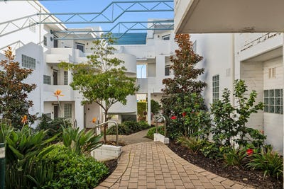 /international/au/5-227-cambridge-street-wembley-wa-151295460/