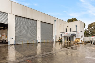 /international/au/units-1-2-3a-newcastle-crescent-cavan-sa-505262208/