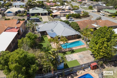 /international/au/3-maraboon-court-clinton-qld-152535292/