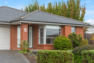 /international/au/5-manifold-road-woodend-vic-151425744/