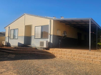 /international/au/17b-mcgrath-avenue-onslow-wa-151234832/