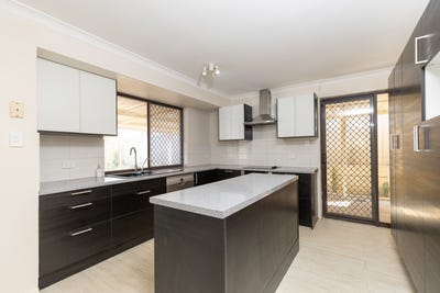 /international/au/4-cowlishaw-rise-parmelia-wa-148304568/