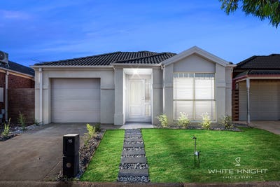 /international/au/15-willandra-loop-caroline-springs-vic-150546668/