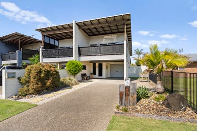/international/au/1-14-hampton-court-pottsville-nsw-151026192/
