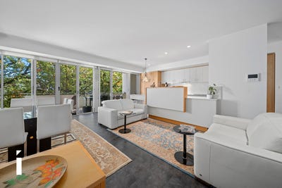 /international/au/12-24-forbes-street-turner-act-151279512/
