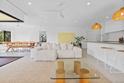 /international/au/27-leach-crescent-west-ballina-nsw-148123996/?lang=en