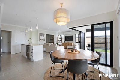 /international/au/21-bjelke-circuit-rural-view-qld-148589852/?lang=en