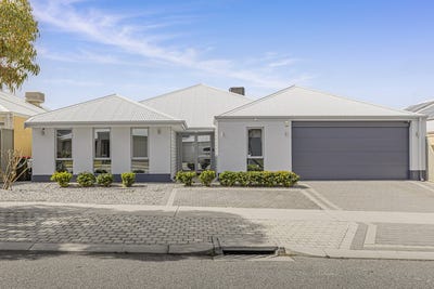 /international/au/19-bronze-street-eglinton-wa-152126624/