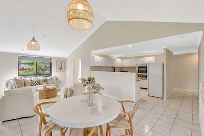 /international/au/4-hilltop-close-goonellabah-nsw-148363004/