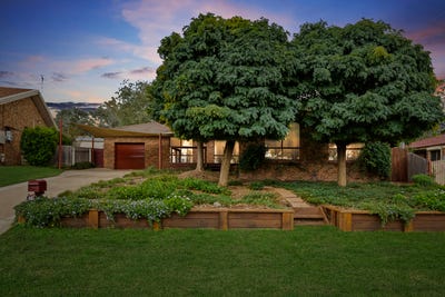 /international/au/10-bertram-street-fadden-act-150922744/