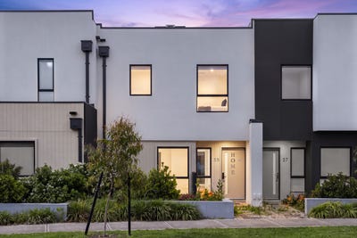 /international/au/35-fisken-way-keilor-downs-vic-152663088/