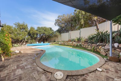 /international/au/9-binburra-way-mount-nasura-wa-148230476/